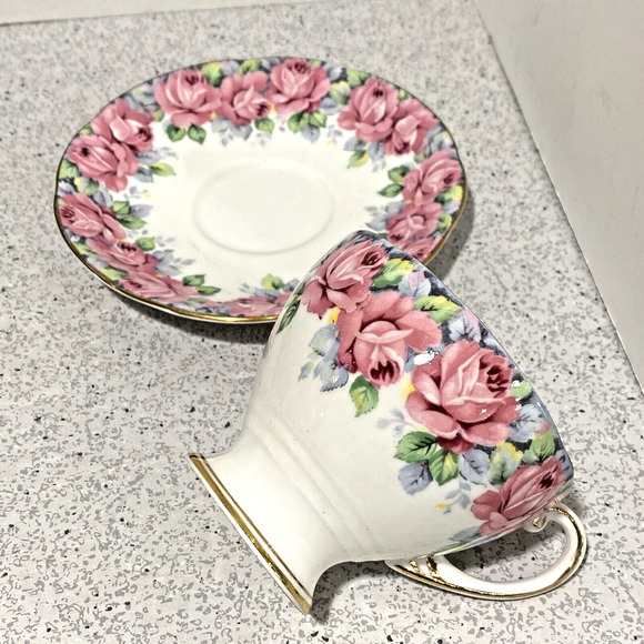 Royal Standard Rose Of Sharon Footed Tea Cup & Saucer Set Bone China England - Picture 4 of 10